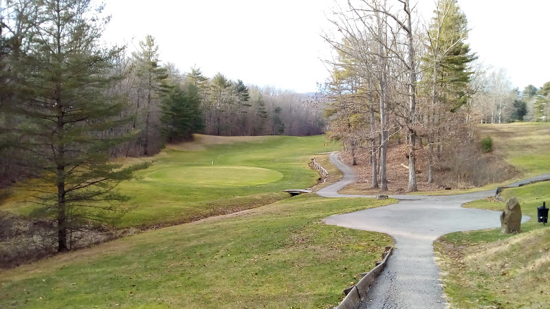 Rolling Hills Country Club